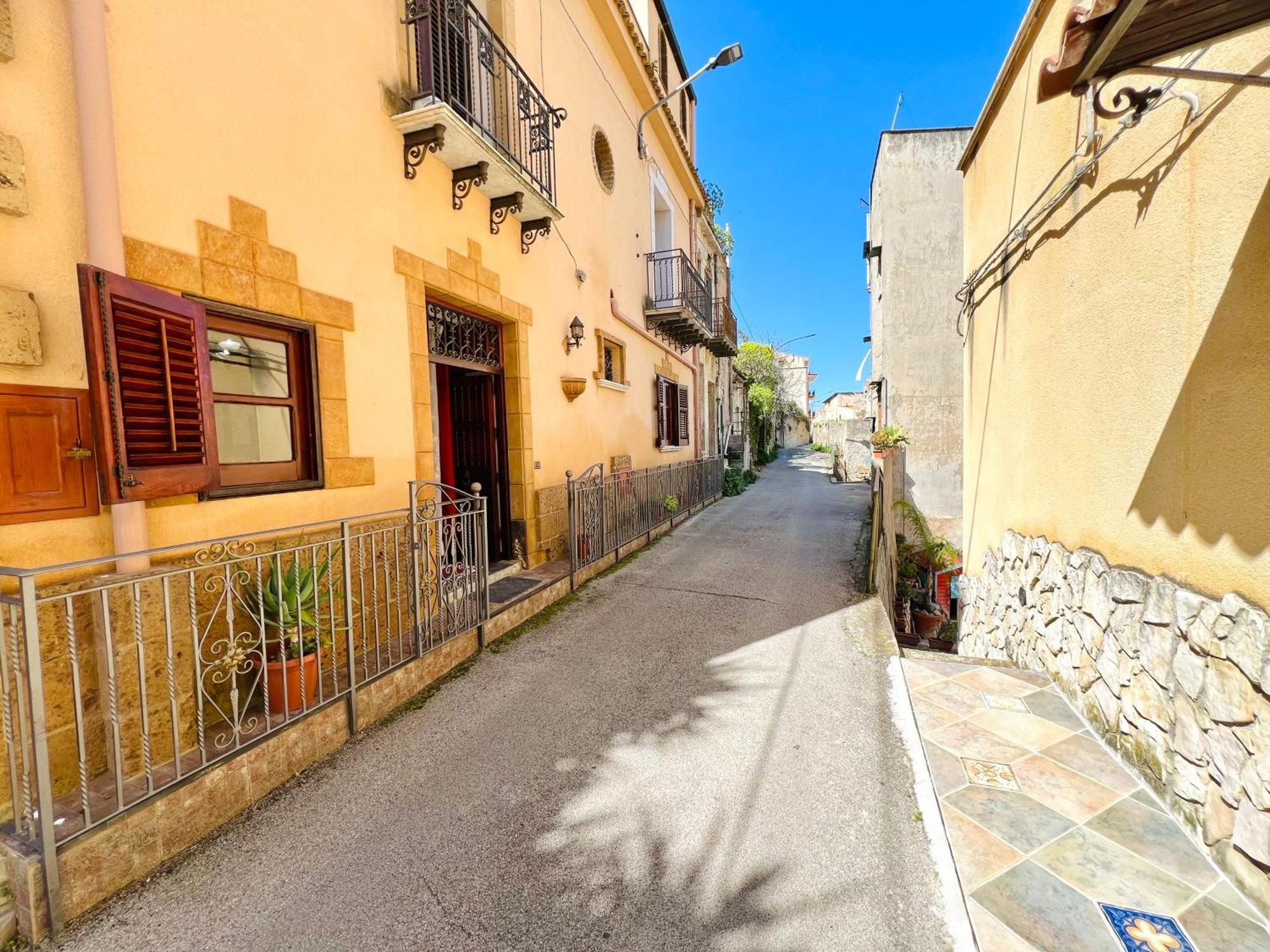 Nonna Sasa Torretta (Sicily)