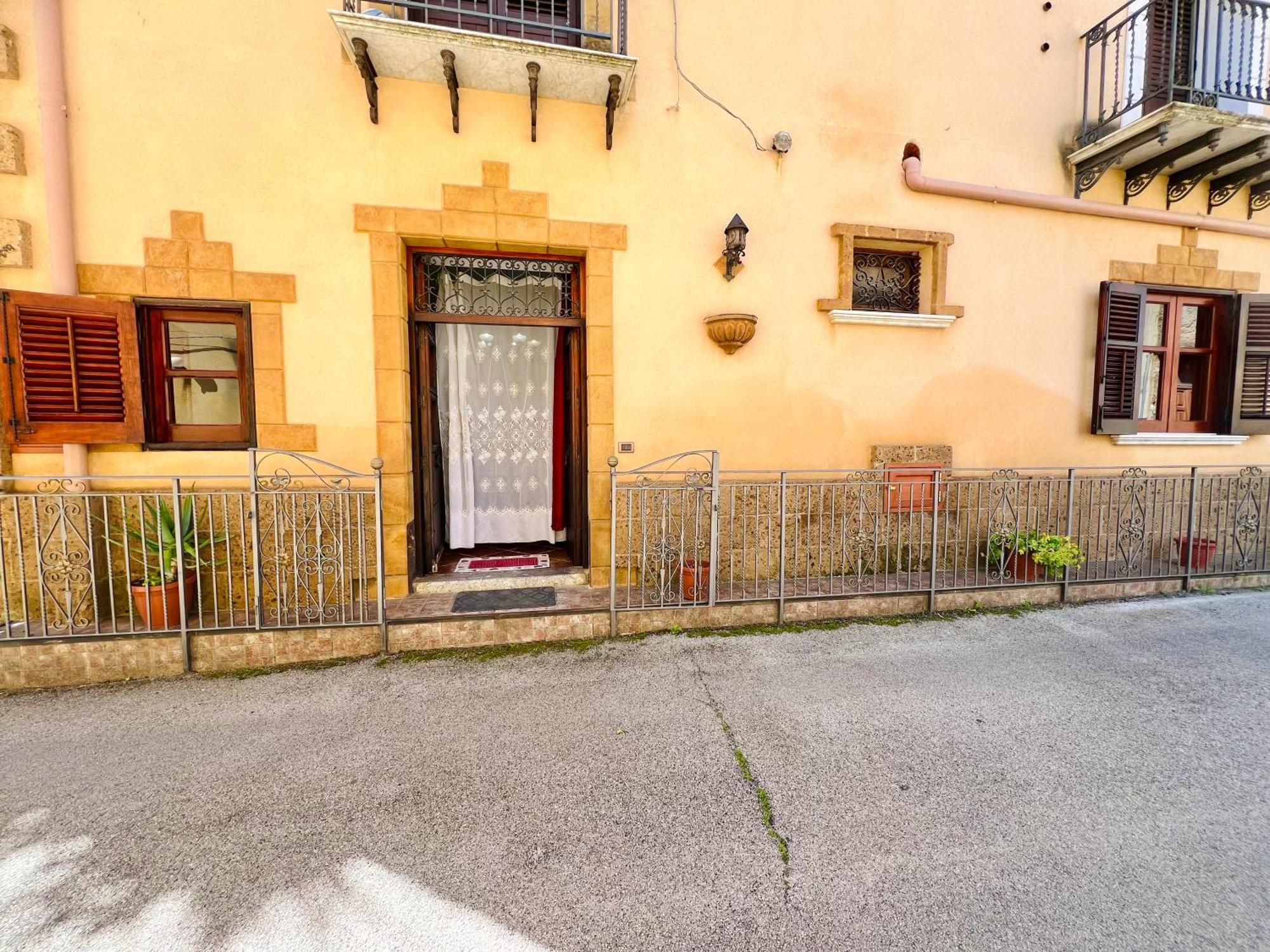 Nonna Sasa * Torretta (Sicily)